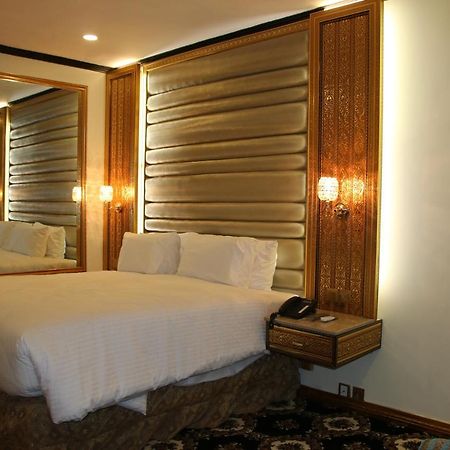 Indus Hotel Hyderabad Bagian luar foto