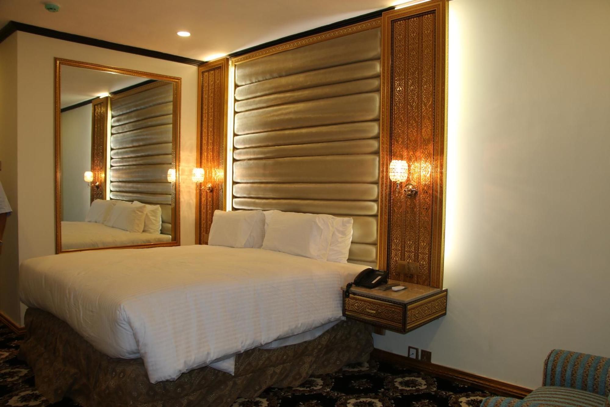 Indus Hotel Hyderabad Bagian luar foto