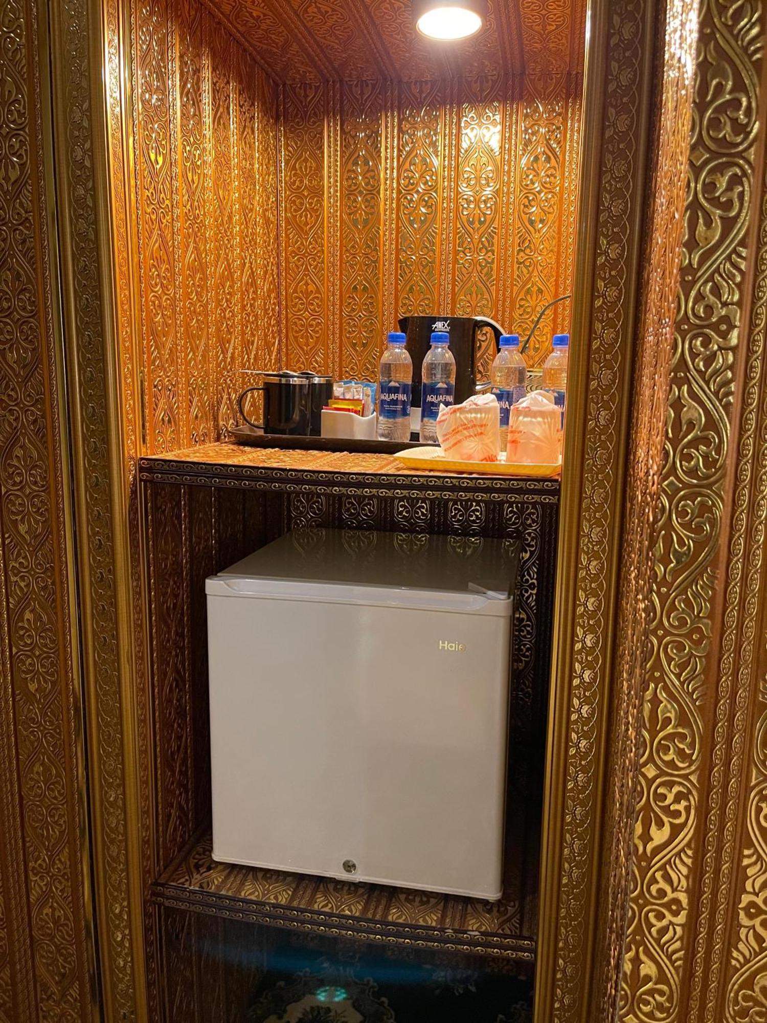 Indus Hotel Hyderabad Bagian luar foto