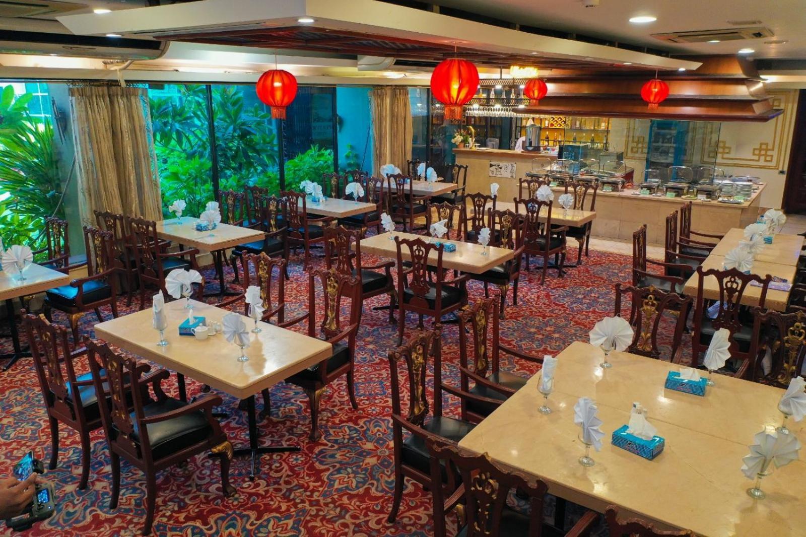 Indus Hotel Hyderabad Bagian luar foto