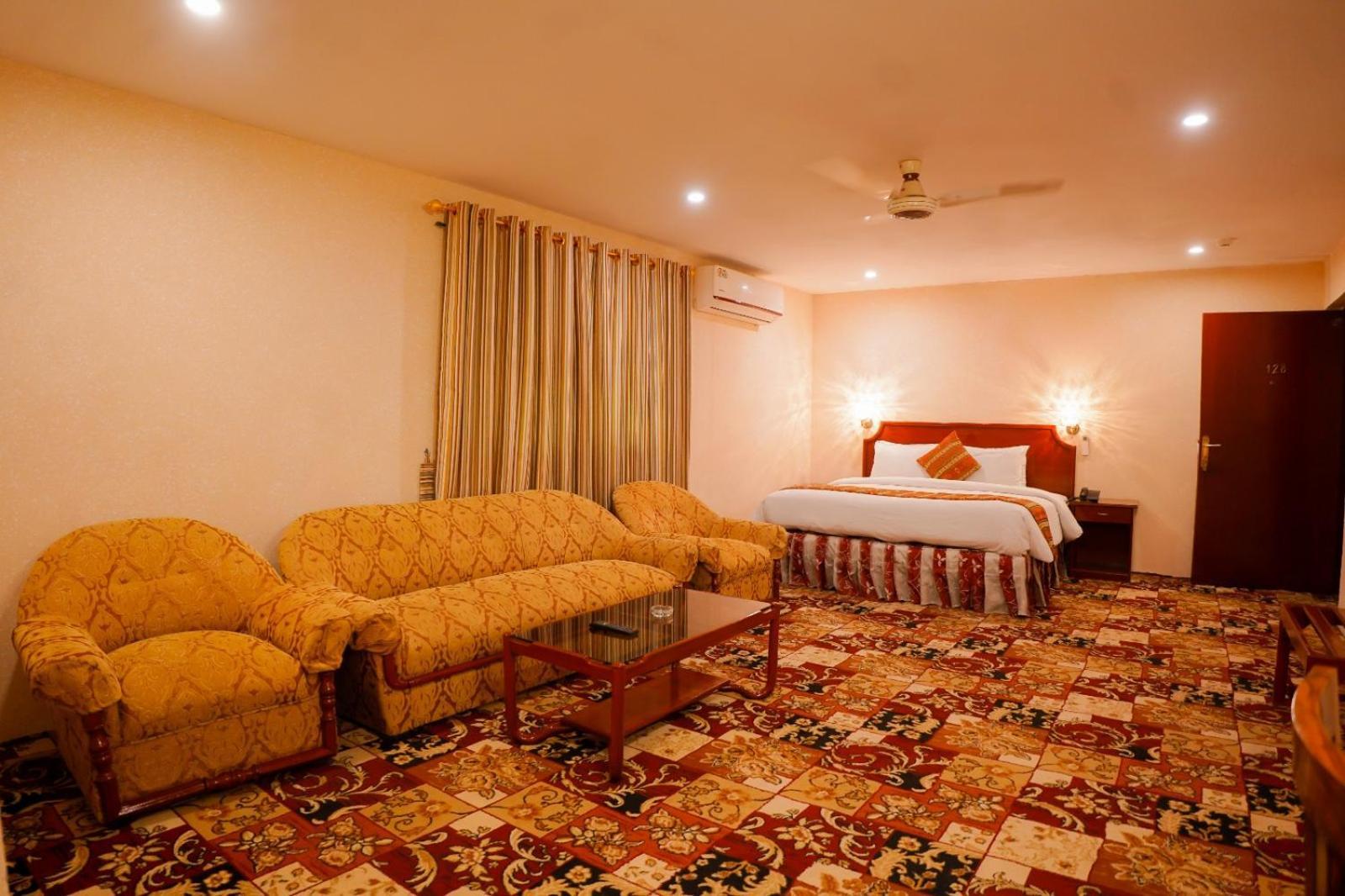 Indus Hotel Hyderabad Bagian luar foto